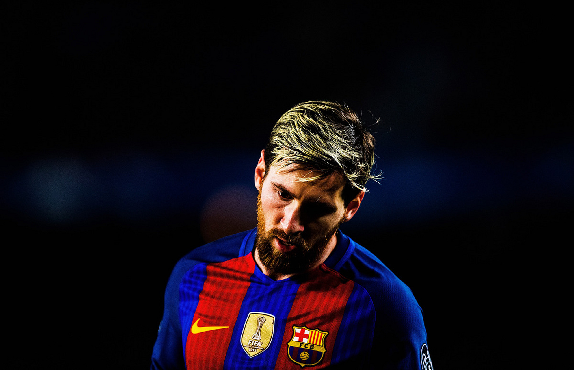 伤愈复出那一刻全场起立鼓掌