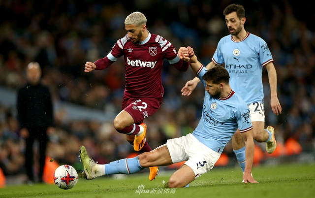 阿森纳补时阶段错失良机